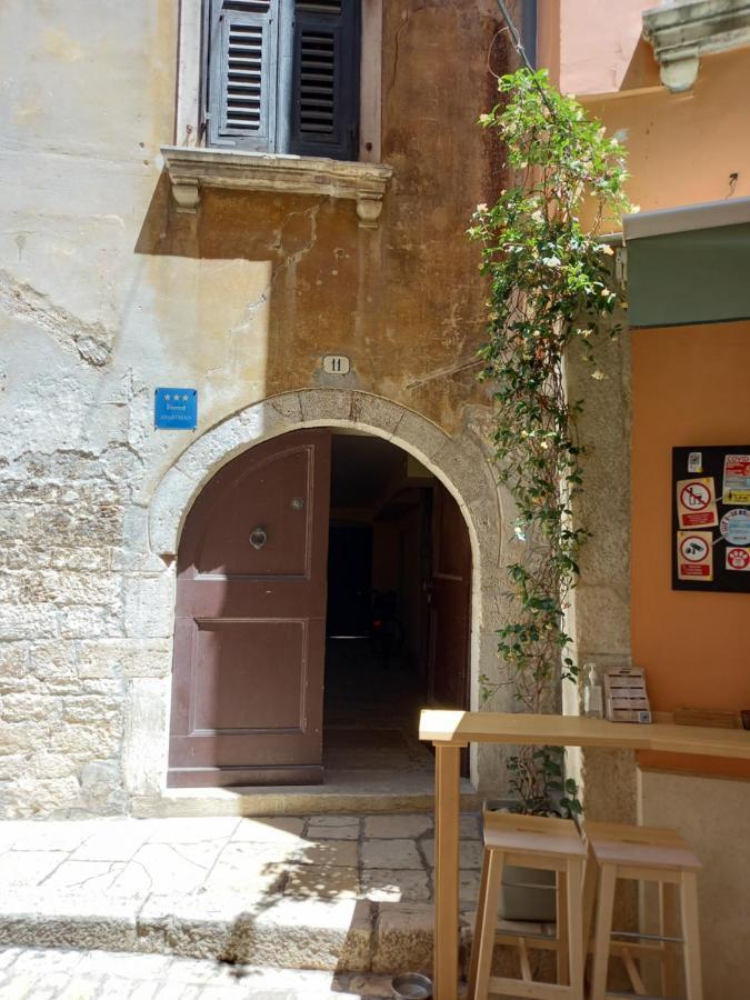 Bunari Studio Apartment Rovinj Bagian luar foto