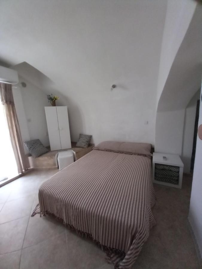 Bunari Studio Apartment Rovinj Bagian luar foto