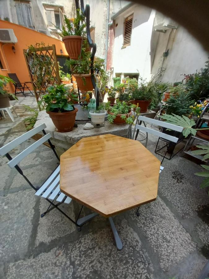 Bunari Studio Apartment Rovinj Bagian luar foto