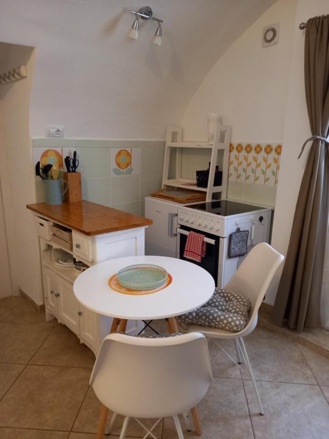 Bunari Studio Apartment Rovinj Bagian luar foto